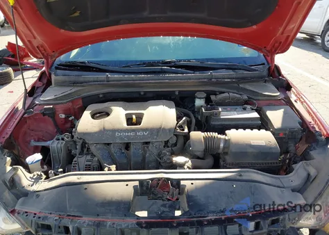 2017 Hyundai Elantra Se z USA, uszkodzony, nr VIN 5NPD84LF3HH189808